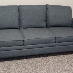 3 seater classic Modern Sofa Gray Like new