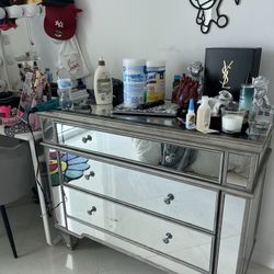 Classy Mirror Dresser