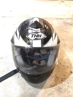 THH motorcycle helmet (size medium)