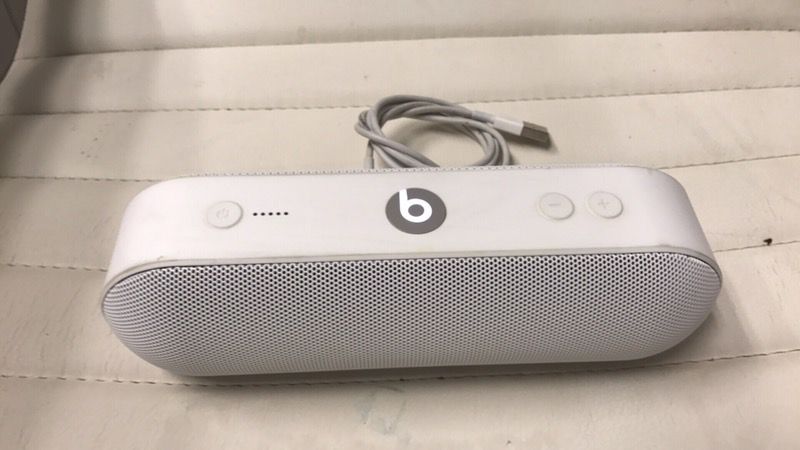 vinder tidevand grinende Beats by Dre Pill Plus Bluetooth speaker A1680 with USB charger no trades  must pick up in Kent for Sale in Kent, WA - OfferUp