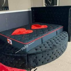 Surprise Discount Available| Luxus Velvet Tufted Queen /King Upholstered Bed| Color Options @ Fast Delivery 🚚