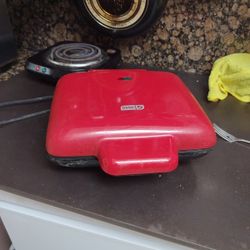 4 Waffle Maker 