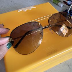 Louis Vuitton Sunglasses 