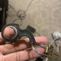 Spinning keychain 