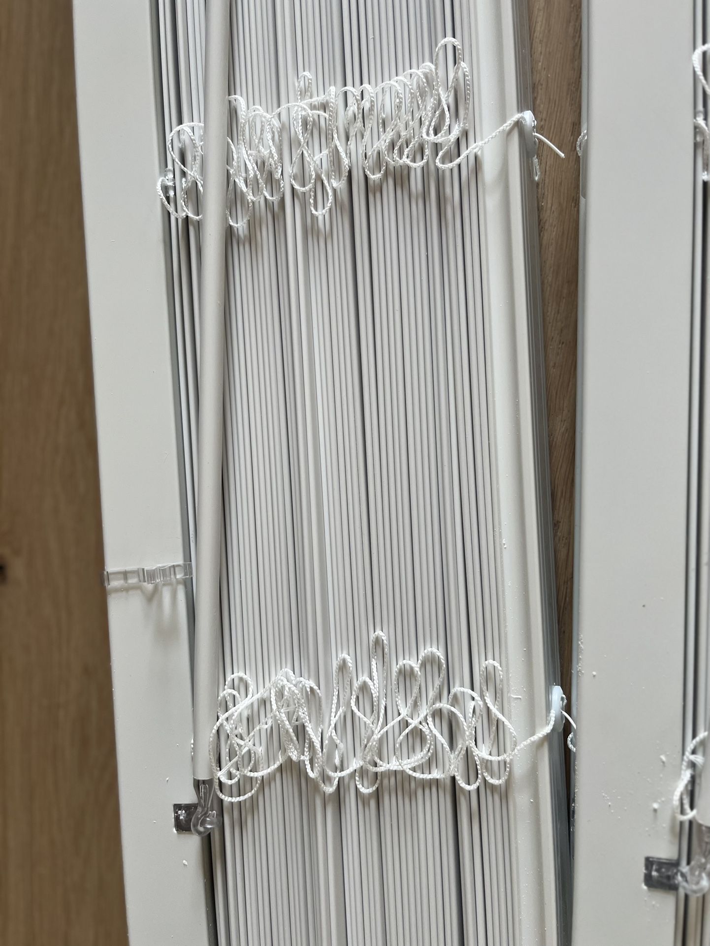 40” Vynil Cordless White Blinds