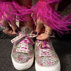 Betsey Johnson Women's Sidny Sneaker, new