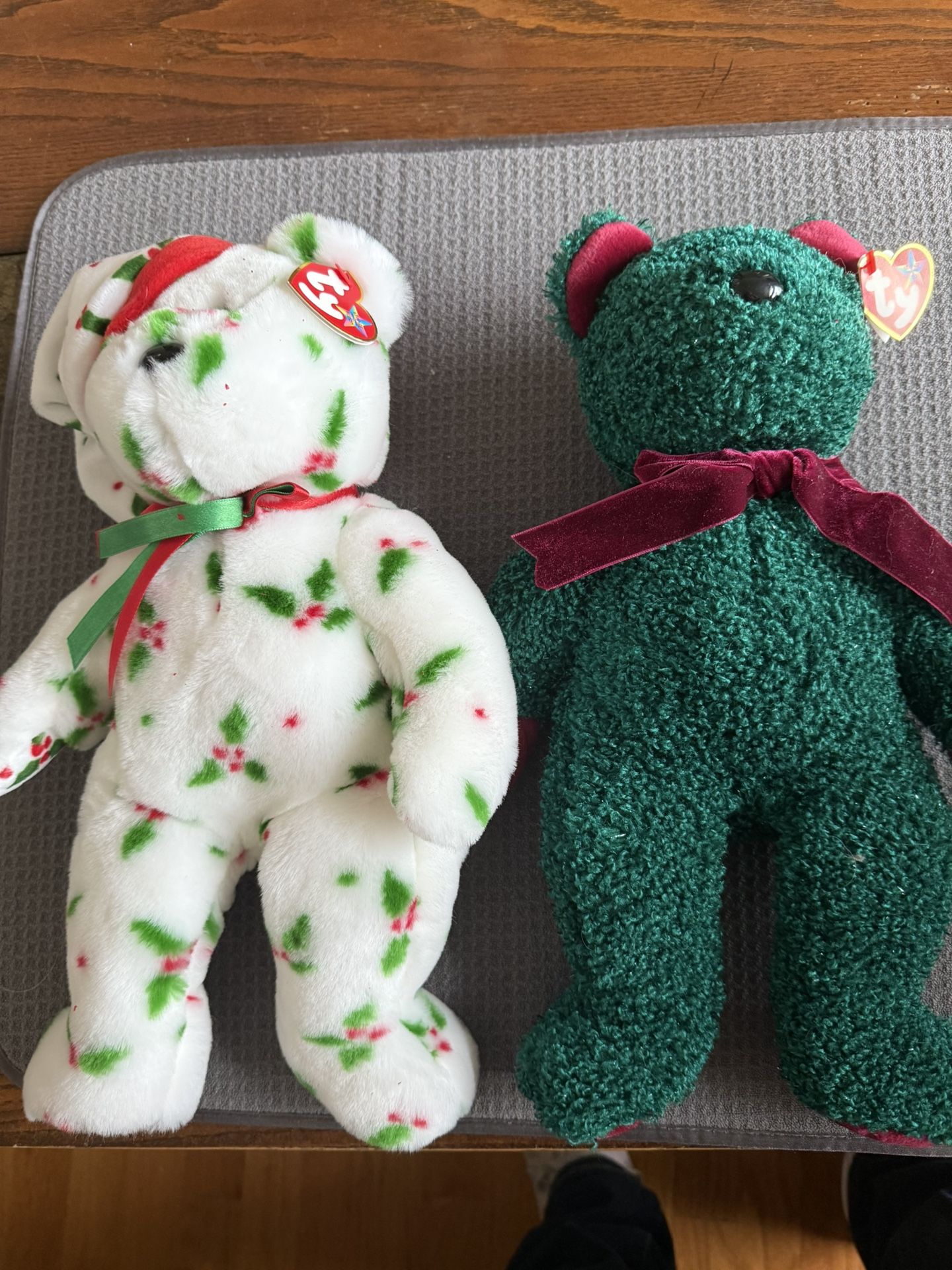 Vintage NWT Holiday Beanie Buddies Bears