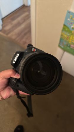 Canon rebel t3i must go! Great condition