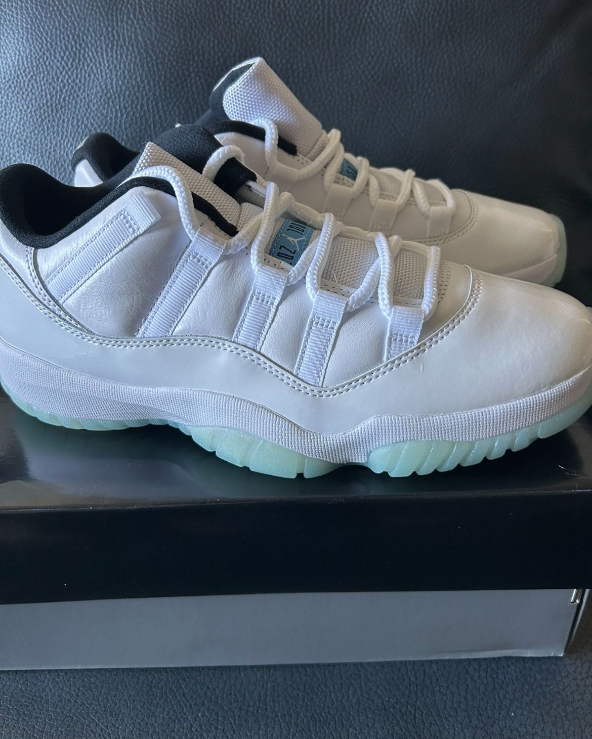 NEW Jordan 11 Low Legend Blue