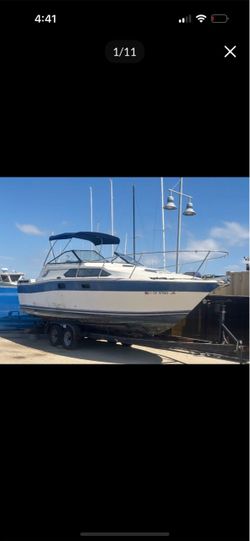 FISHING BOAT BAYLINER CONTESSA SUNBRIDGE