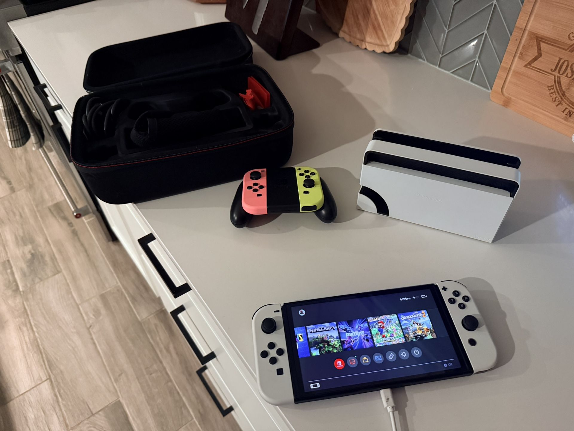 Nintendo Switch White