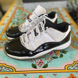 Air Jordan 11 Low Concord Size 6.5