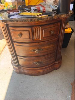 Estate Sale, Quality furnitures