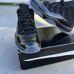 Jordan 11 Cap And Gown 