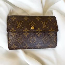 authentic Louis Vuitton Sarah Wallet – Monogram Canvas