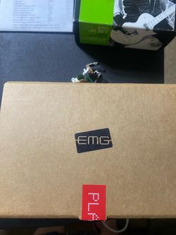 EMG JAMES HETFIELD SIGNATURE SET