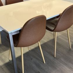 White dining Table + free chairs