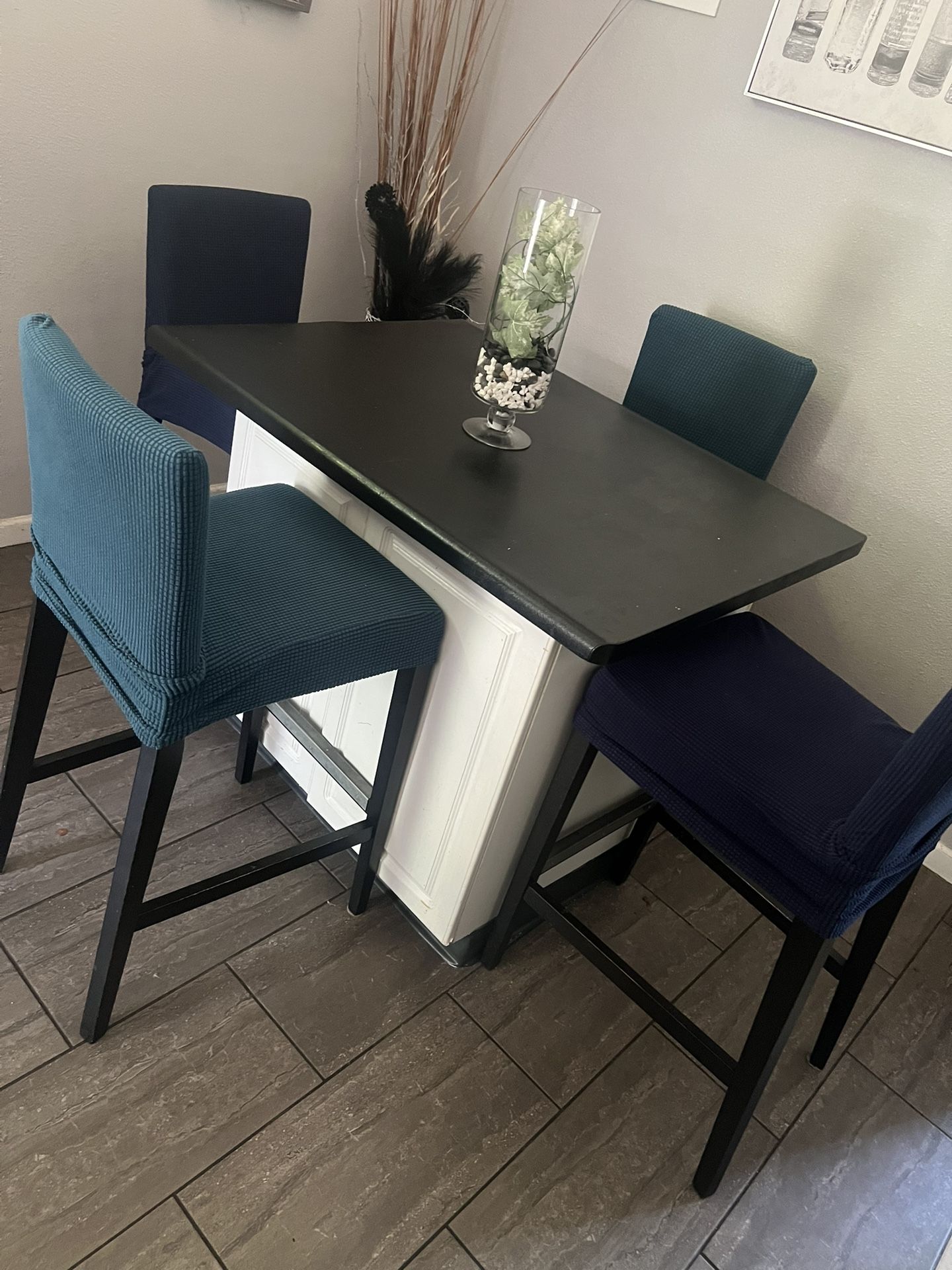 Island Four Bar Stools