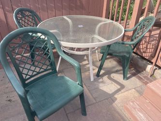 4 Ft W Aluminum Deck Dining Table & 3 Chairs 🚚 extra Mesa de aluminio para patio 3 sillas