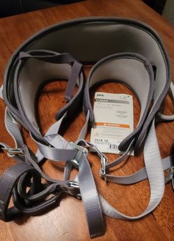 Petzl Corax Climbing Seat  Harness and Belay Device
