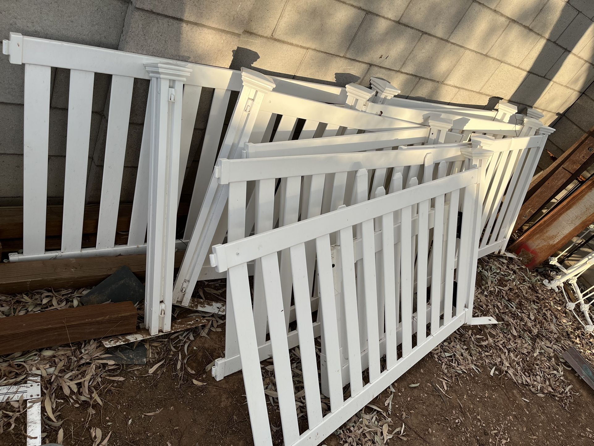 Aluminum Vinyl Fence And Gate