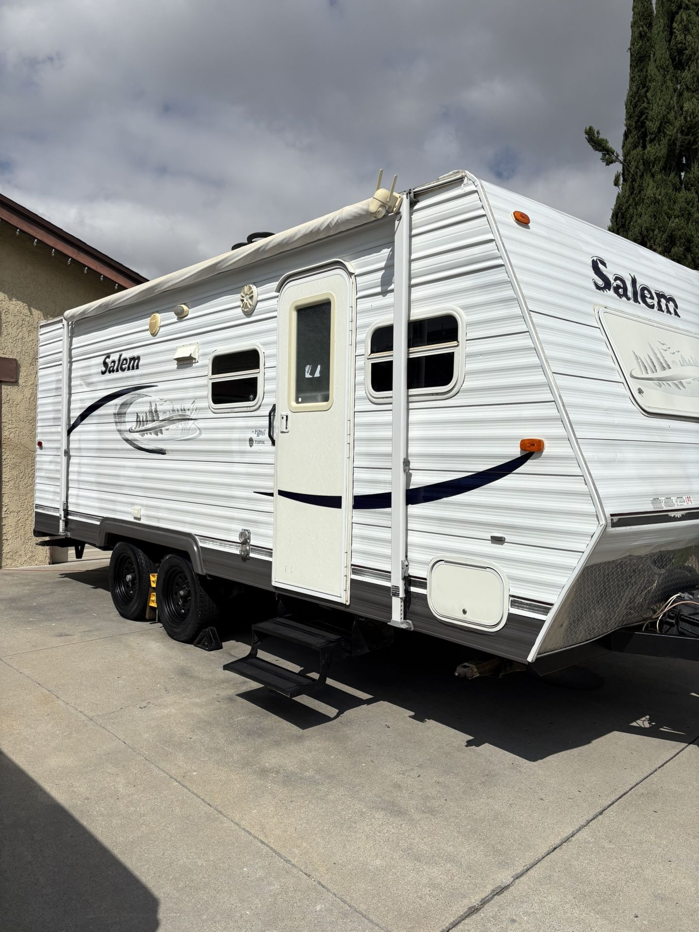 2007 Salem 22ft Travel Trailer
