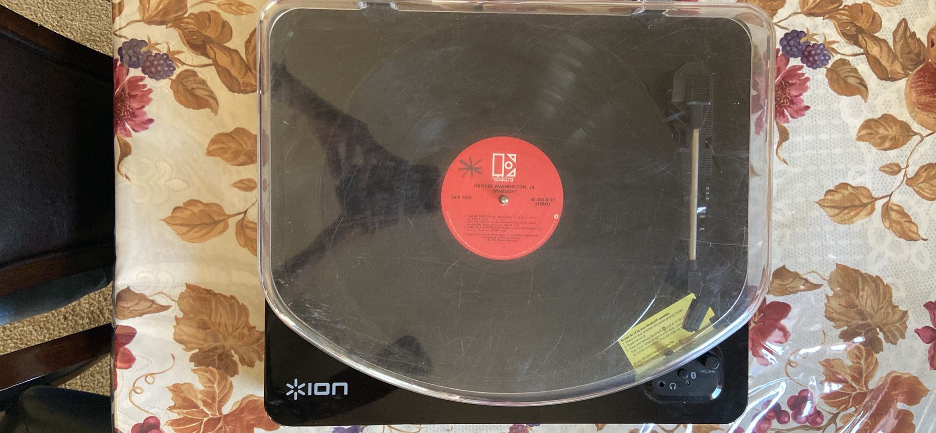 ION CLASSIC LP RECORD PLAYER