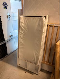 Changing table topper