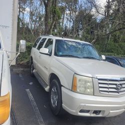 2004 Cadillac Escalade