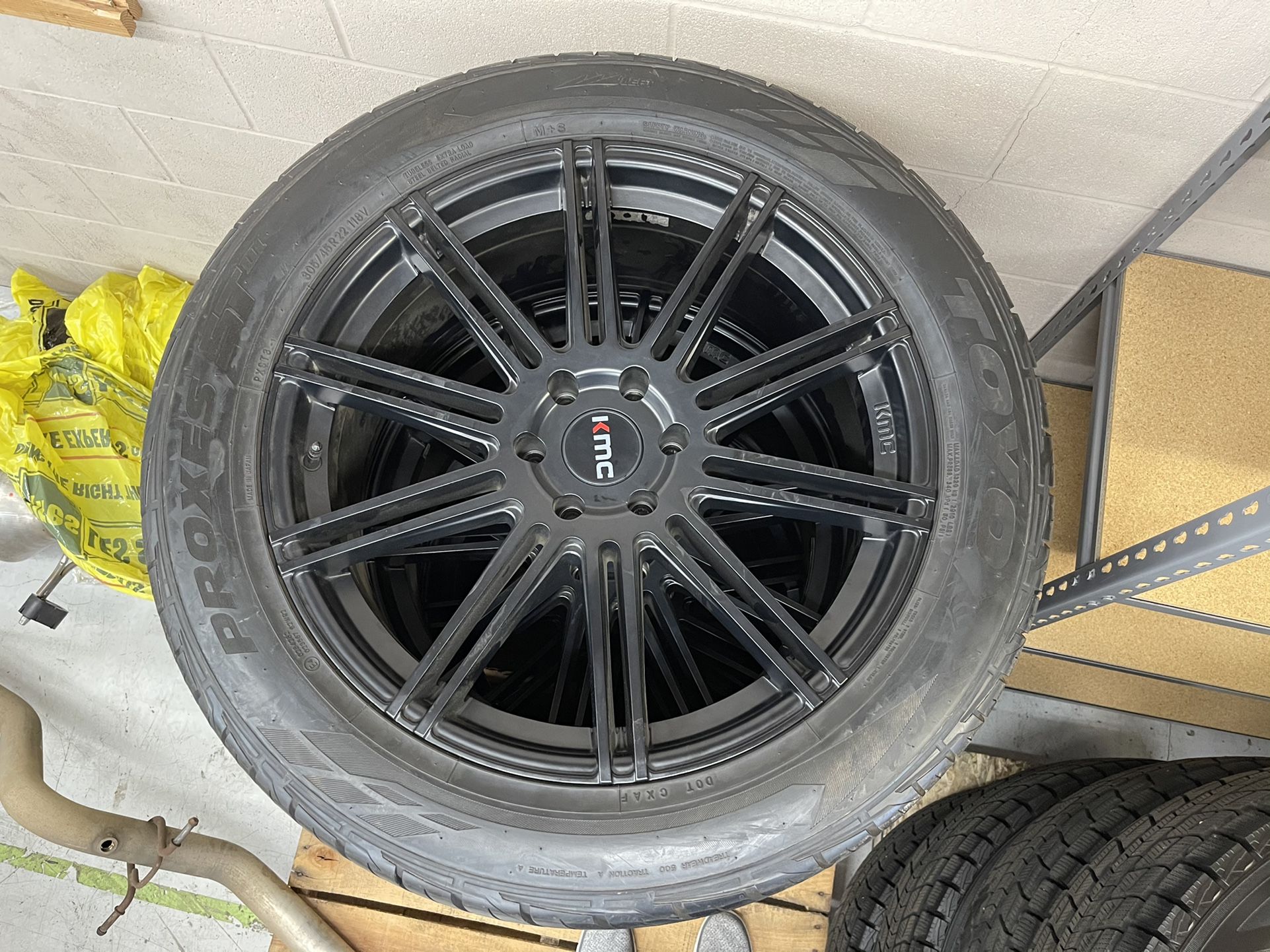 Like New 22” KMC Satin Black Wheels For Ford F150 Or Expedition