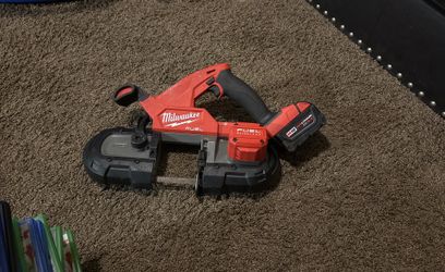 Milwaukee Fuel Brushless Band Saw. With M18 Red Lithium Battery