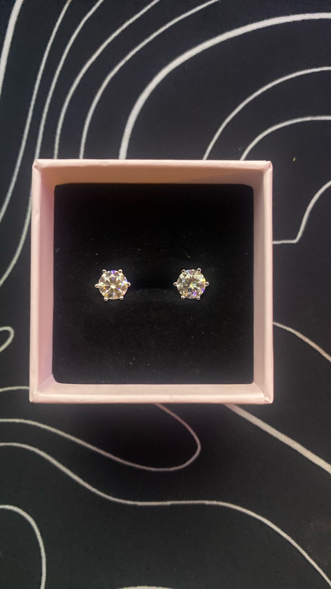 Diamond Earrings *Magnetic*