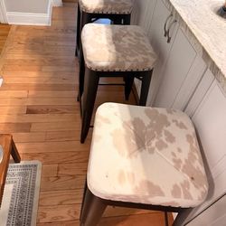 Set of 4 Upholstered Bar Stools
