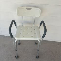 Shower Chair With Arms New In Excellent Condition