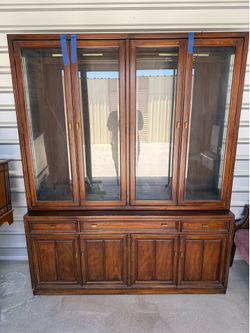 Hutch/Cabinet