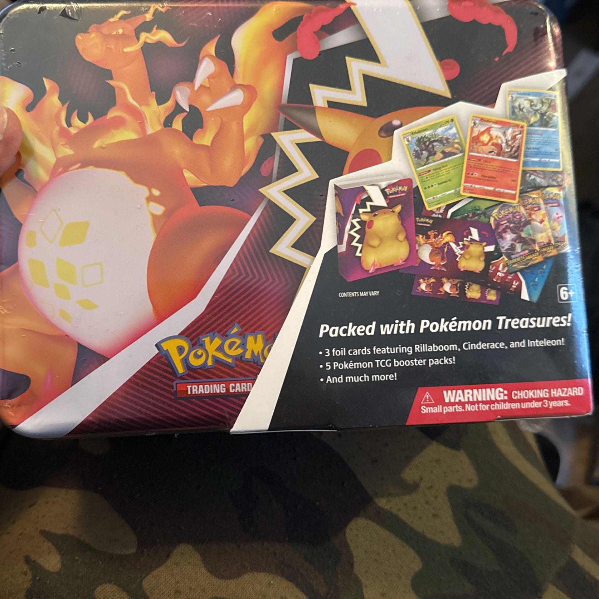 Pokémon Collectible Fall Lunchbox /3 Foils + 5 Packs Txt