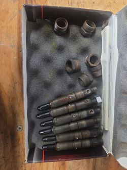 Used 12v cummins injectors
