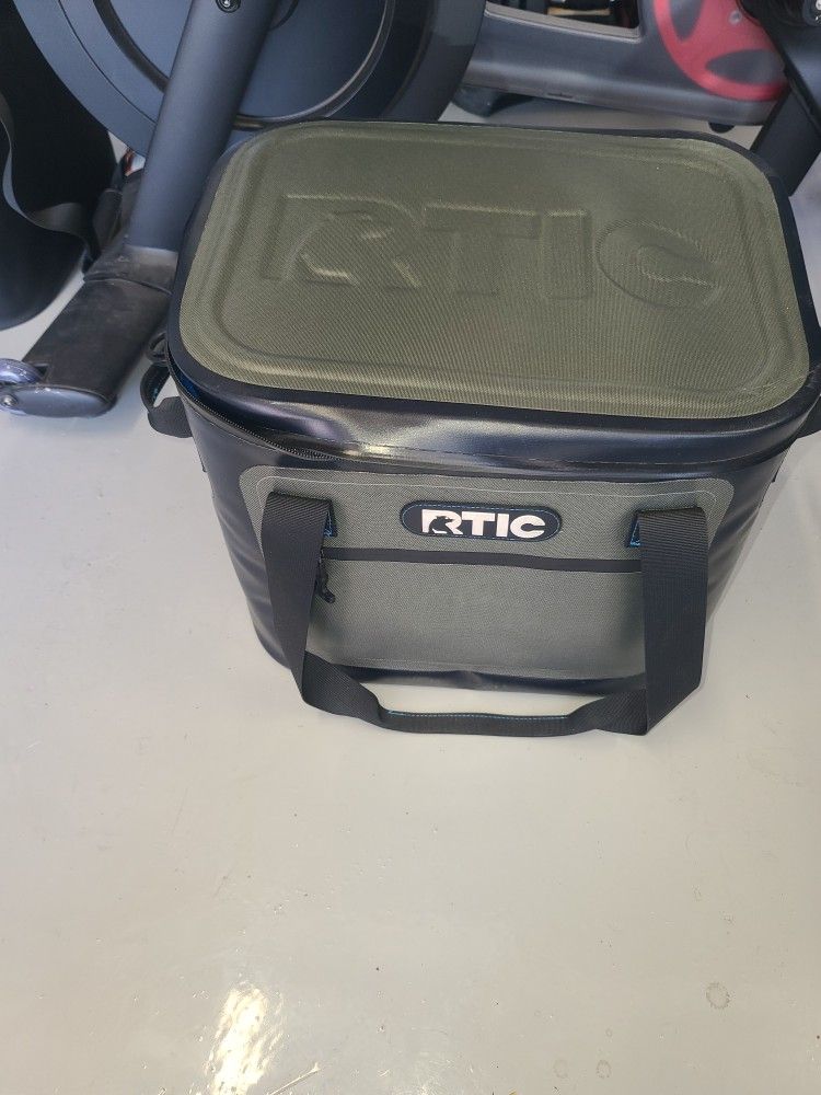 RTIC 30 Soft Cooler