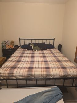 Full bed with full mattress