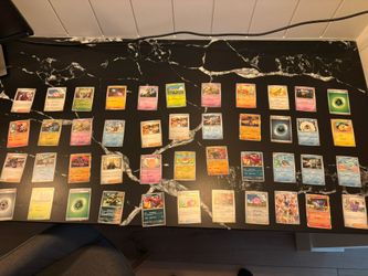 44 Pokémon Cards