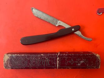 Antique Razor & Red Case