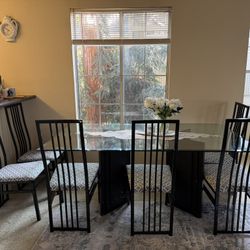 Glass Dinning Table With 6 Chairs 