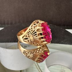 14K (583)  Gold Vintage Soviet Ring with Large Ruby