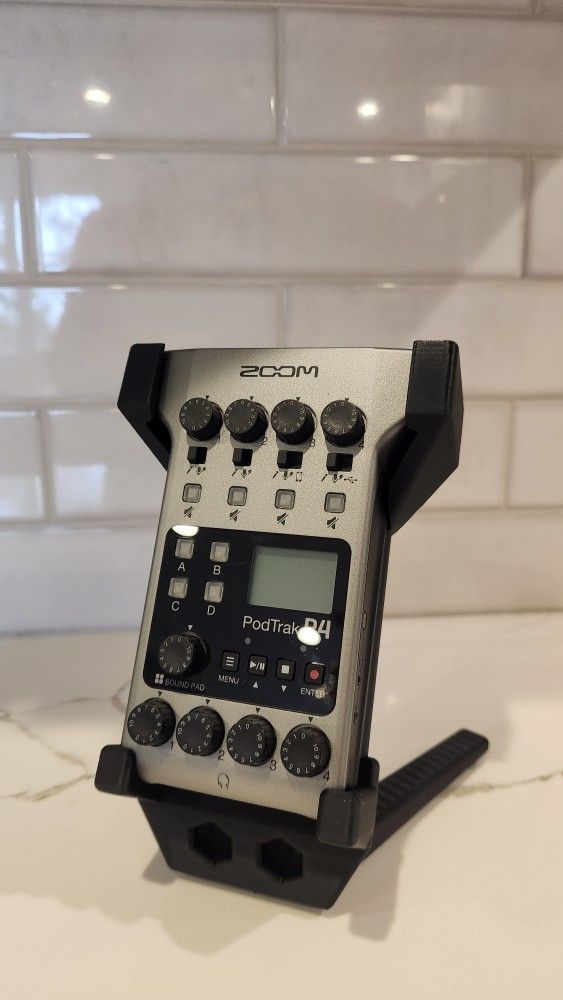 Zoom Podtrak P4
