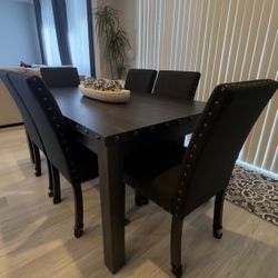 7 Pieces Dining Table 