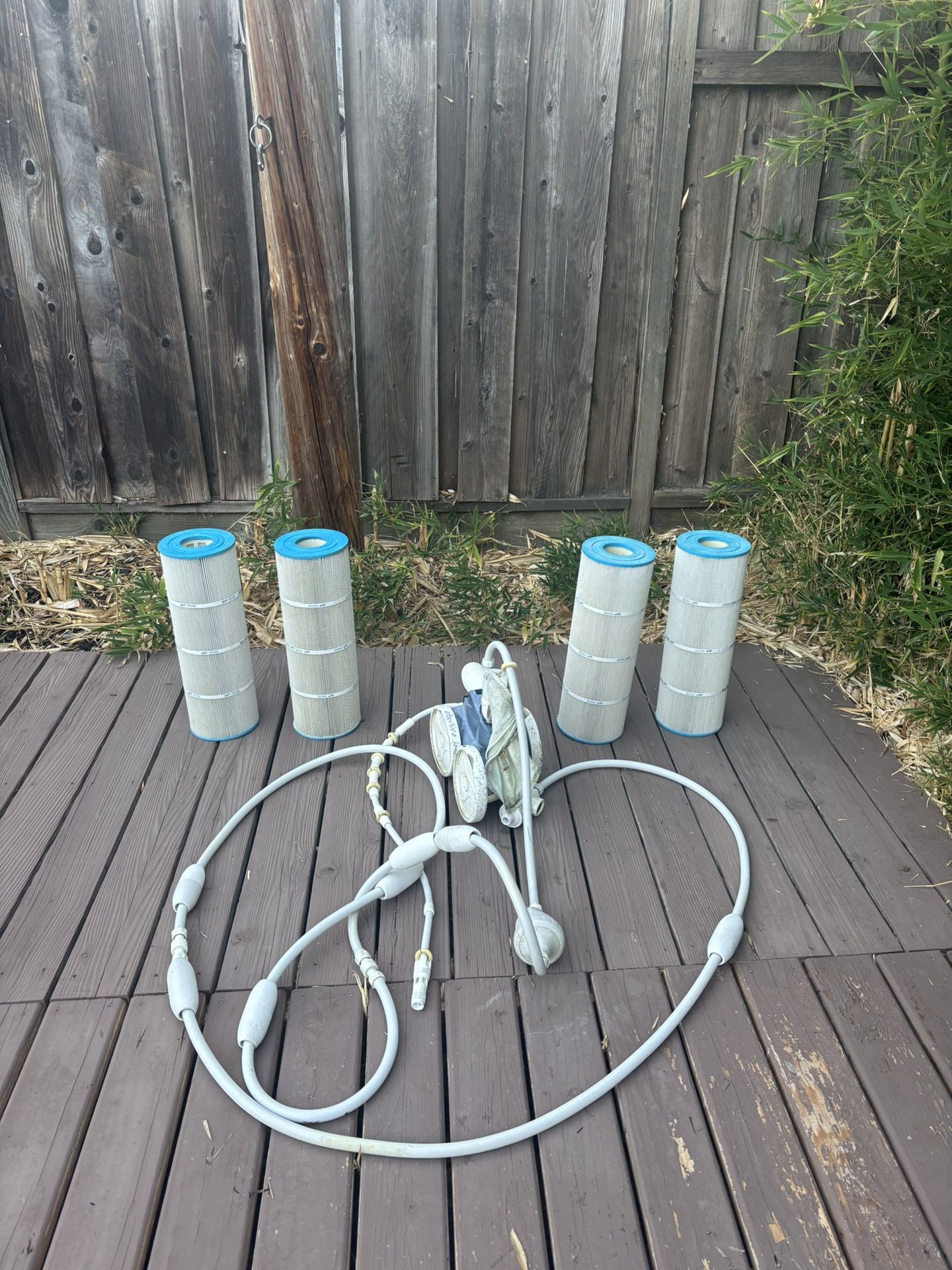 Polaris In Ground Pool Vacuum + Cartridges For Pool Filter