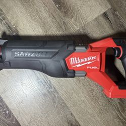 Milwaukee M18 Fuel Sawzall Reciprocating Saw