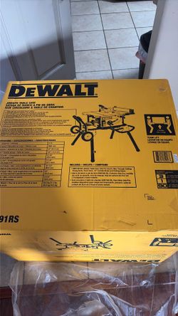 Jobsite table saw