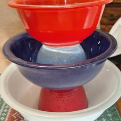 Set of three pyrex bowls