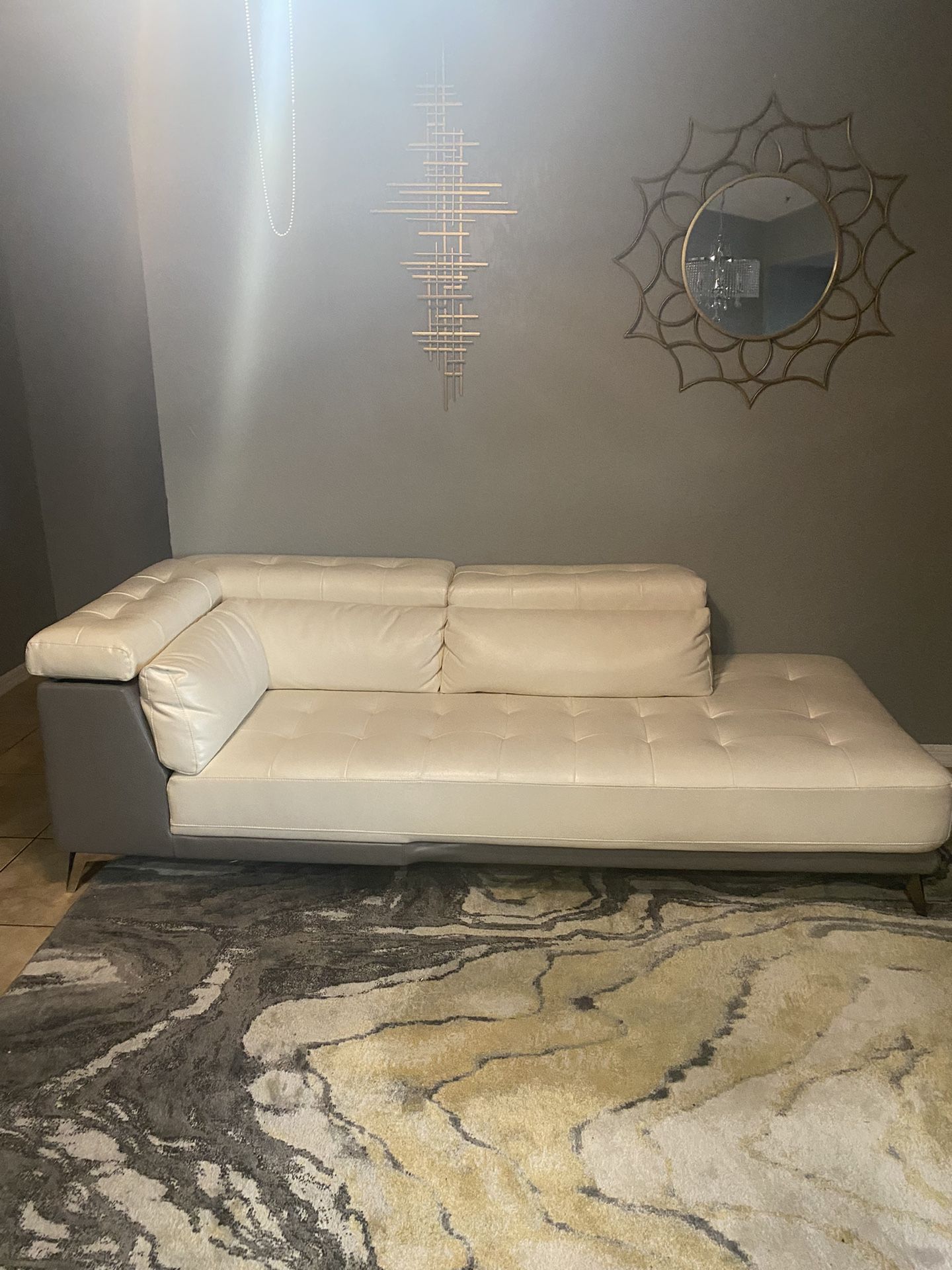 Rooms To Go White And Gray Leather Sectional